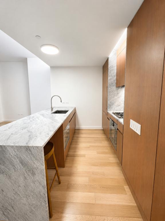 611 West 56th Street 6F Clinton New York NY 10019