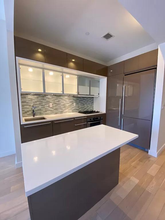 75 Wall Street Apt 32E Financial District New York NY 10005