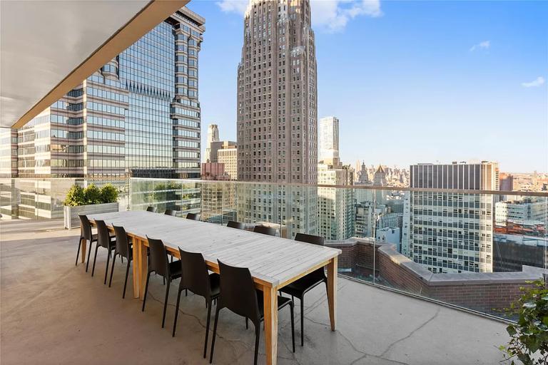 75 Wall Street Apt 32E Financial District New York NY 10005