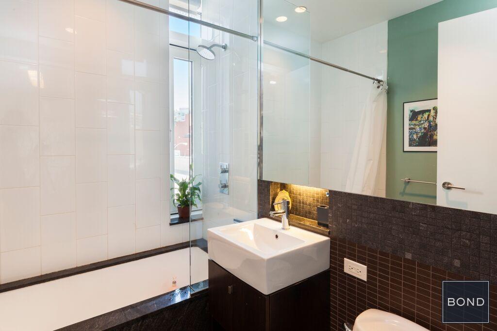 10-17 Jackson Avenue, #3F