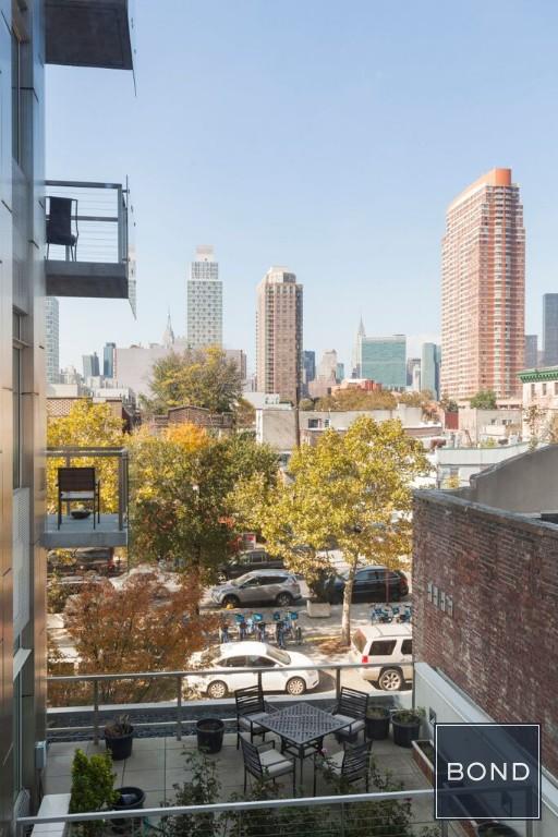 10-17 Jackson Avenue, #3F