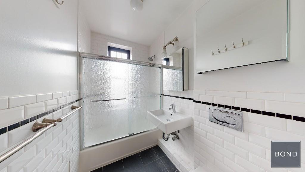 240 Waverly Place W. Greenwich Village New York NY 10014