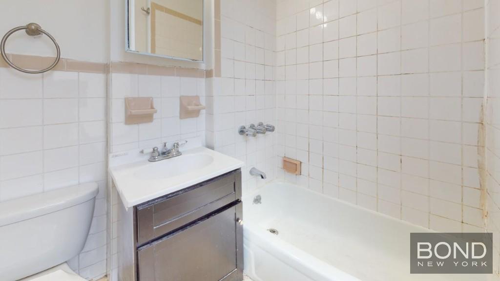 214 First Avenue 7 E. Greenwich Village New York NY 10009