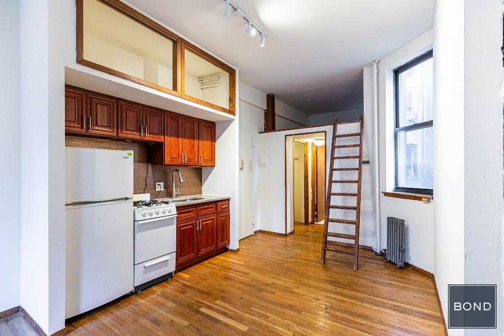1654 Third Avenue, New York, NY - 2,650 USD/ month