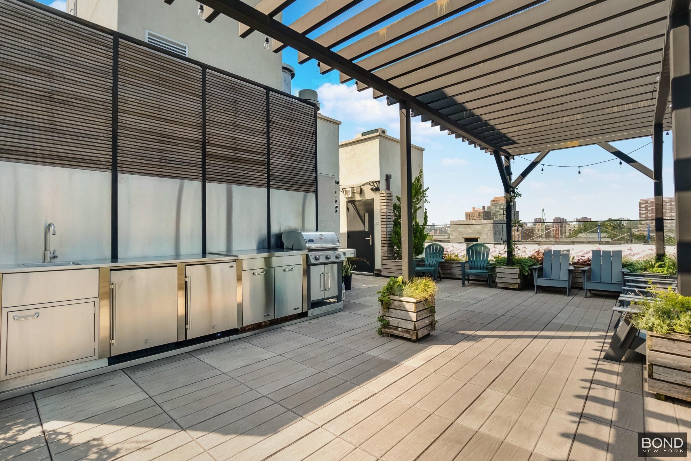 11-07 Welling Court 4C Astoria Queens NY 11102