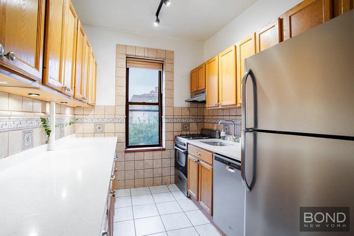 31-14 Crescent Street 7A Astoria Queens NY 11106