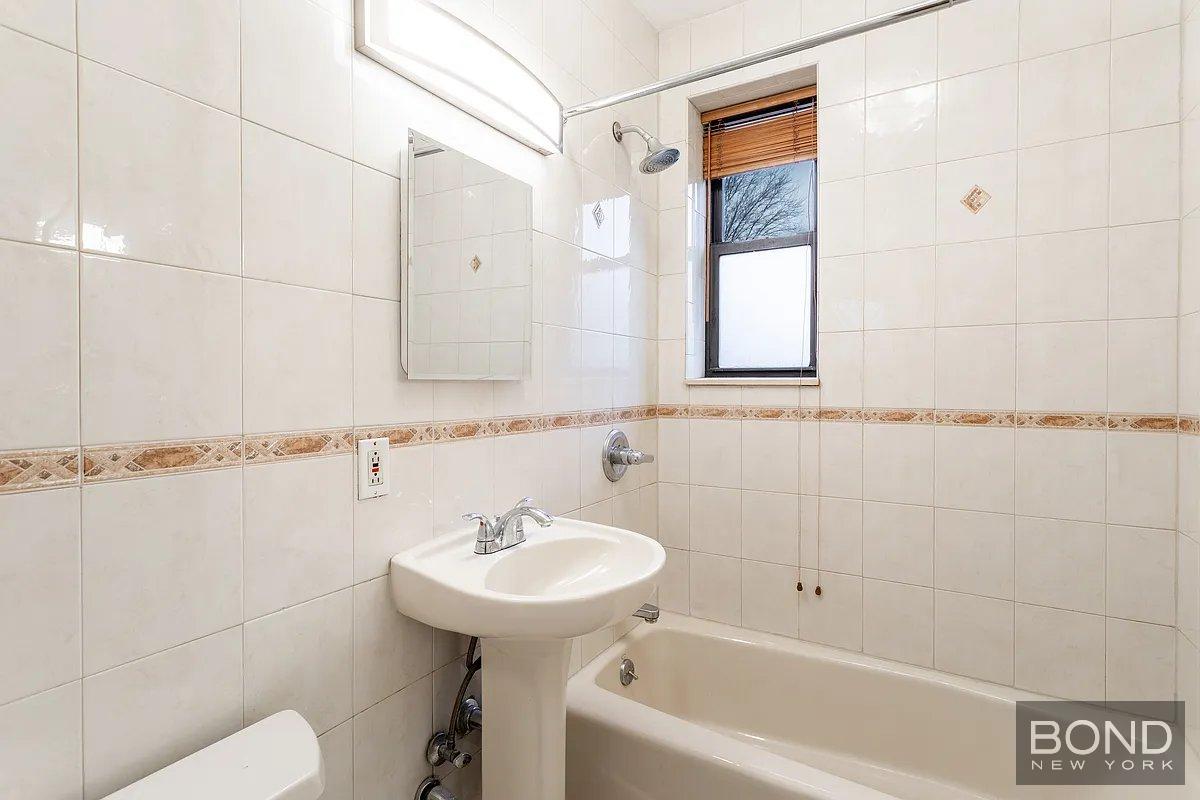 31-14 Crescent Street 7A Astoria Queens NY 11106