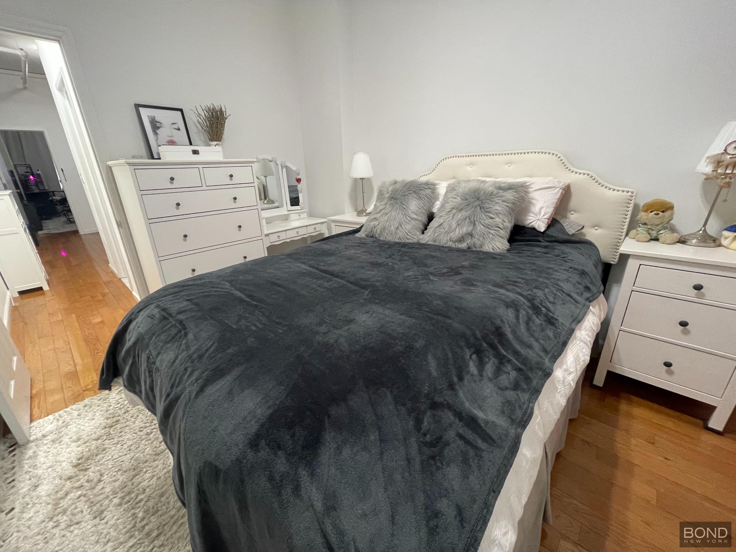 360 West 53rd Street 1E Clinton New York NY 10019