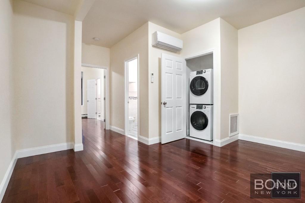 932 Eighth Avenue Phouse Clinton New York NY 10019