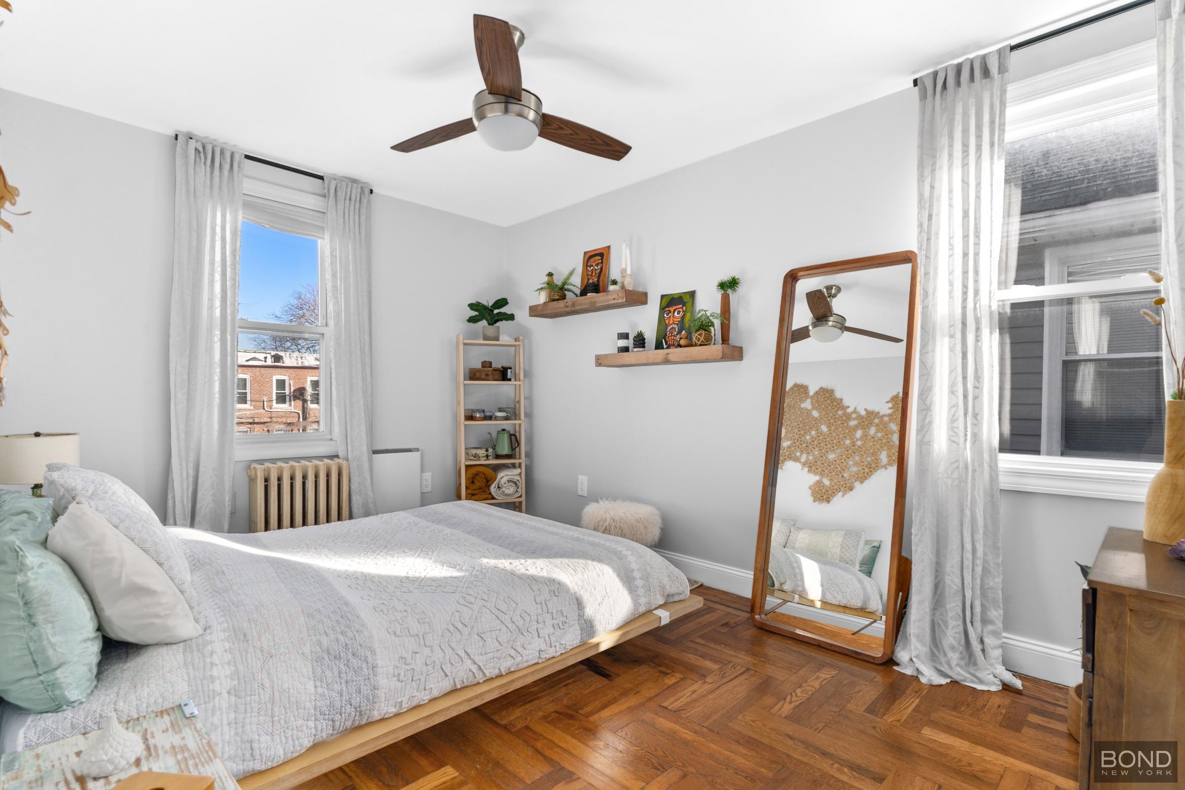 659 East 43rd Street Farragut Brooklyn NY 11203