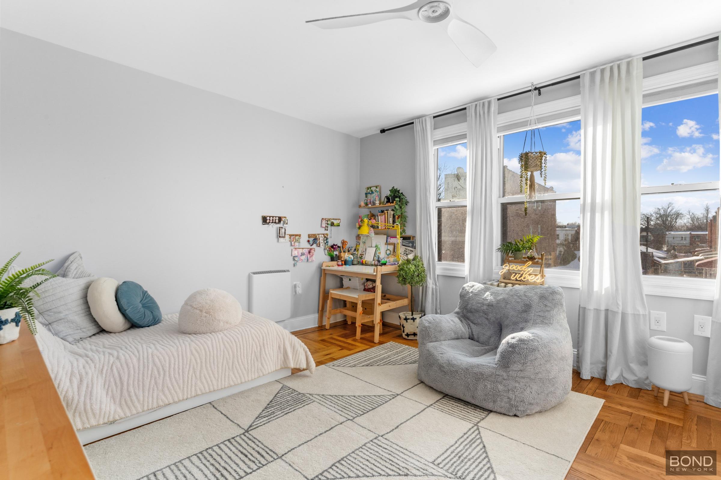 659 East 43rd Street Farragut Brooklyn NY 11203