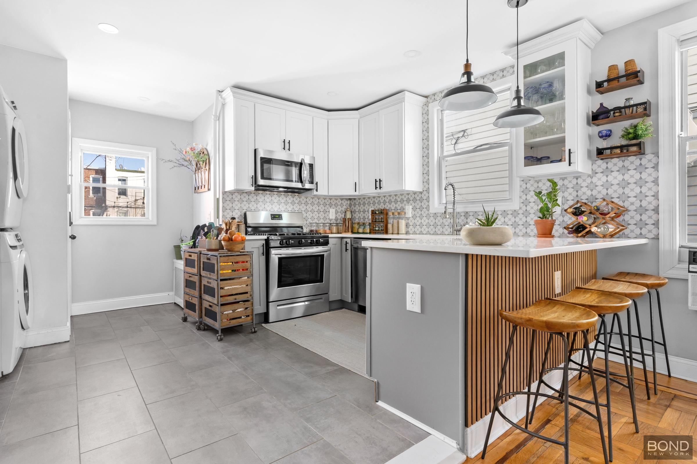 659 East 43rd Street Farragut Brooklyn NY 11203