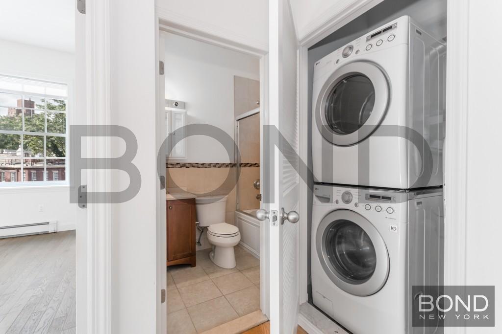 71 West 10th Street Greenwich Village New York NY 10011