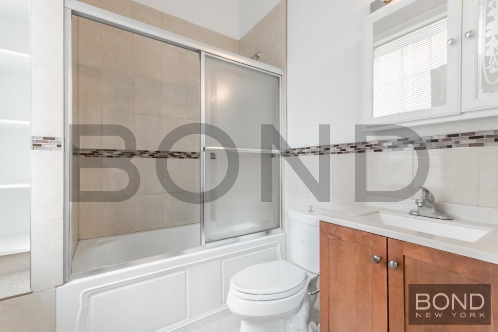 71 West 10th Street Greenwich Village New York NY 10011