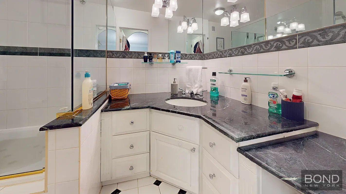 401 East 74th Street 6E Upper East Side New York NY 10021