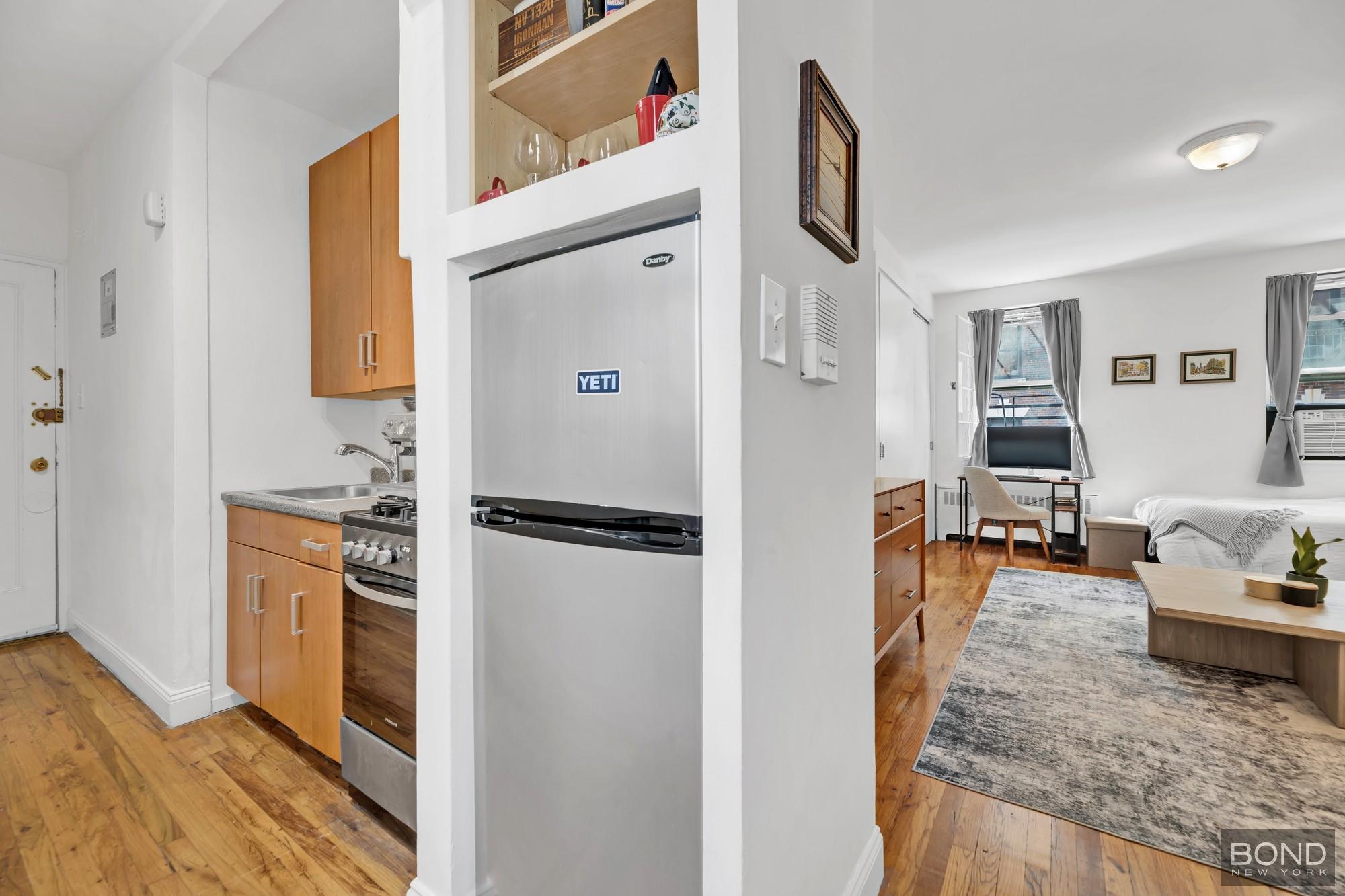 26 Bedford Street 2B Greenwich Village New York NY 10014