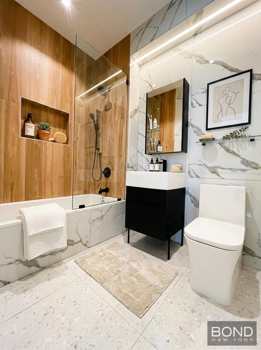 699 East 6th Street 301 E. Greenwich Village New York NY 10009