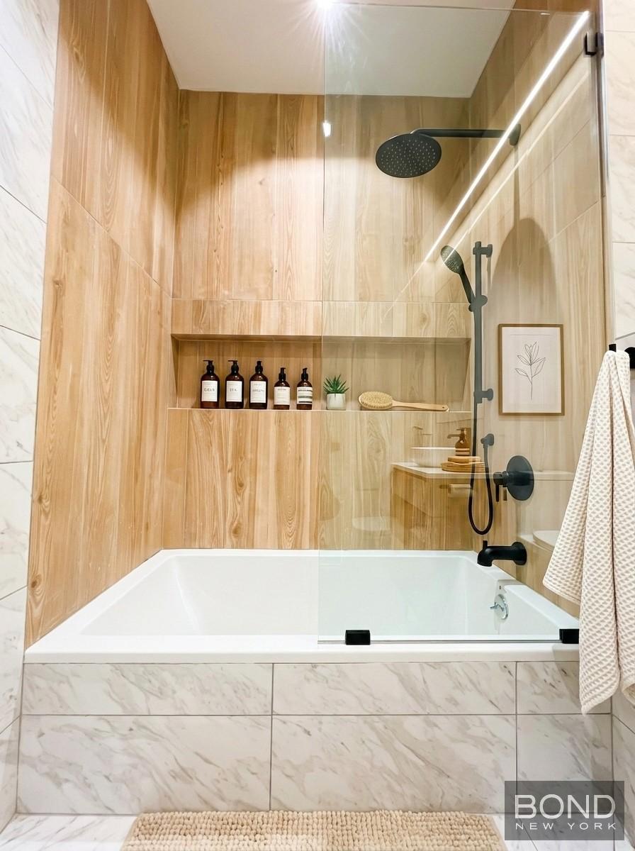 699 East 6th Street 301 E. Greenwich Village New York NY 10009