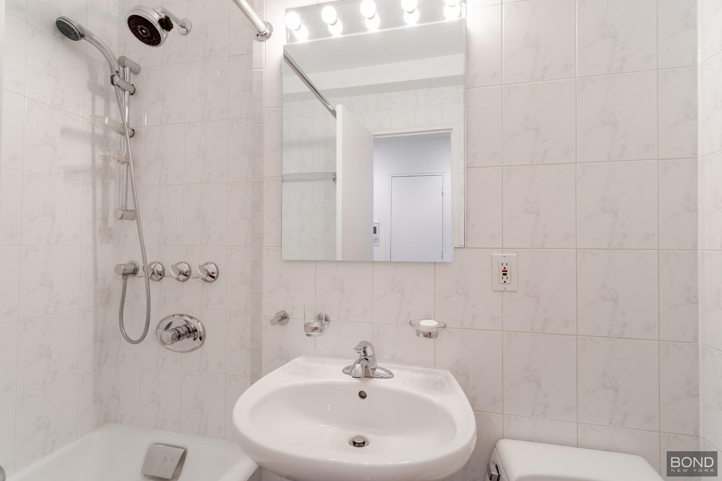 345 East 54th Street 4E Sutton Place New York NY 10022