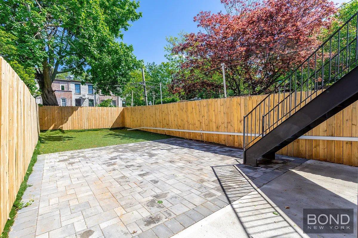 1137 Park Place Crown Heights Brooklyn NY 11213