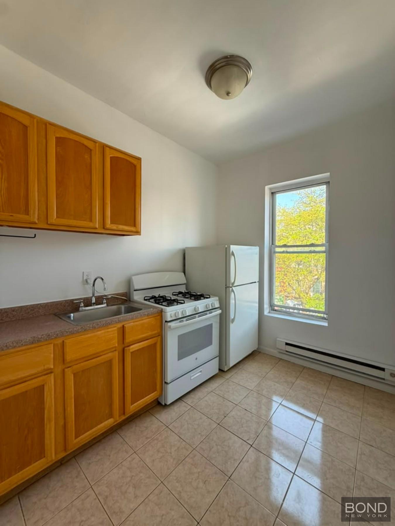 833 Saint Johns Place 3F Crown Heights Brooklyn NY 11216