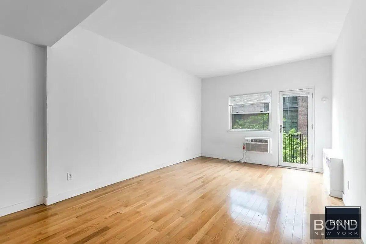 211 Thompson Street 3C Greenwich Village New York NY 10012