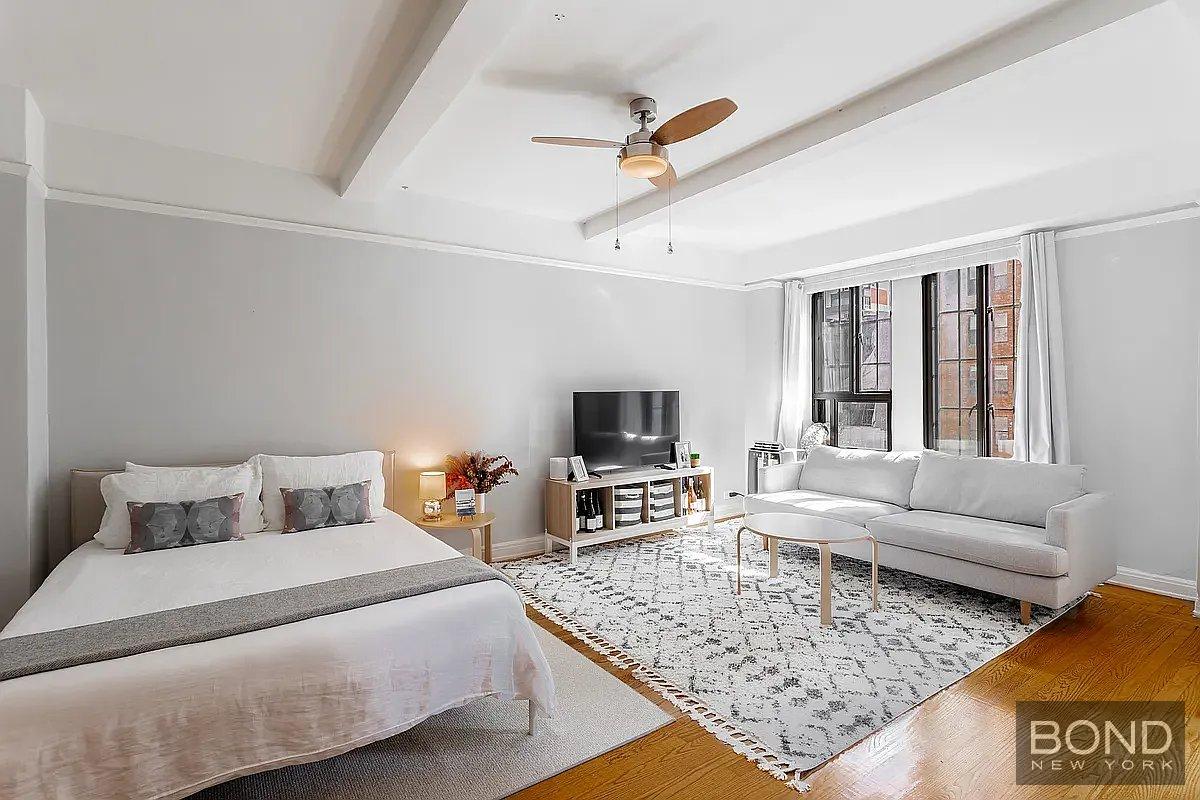 201 West 16th Street 8G Chelsea New York NY 10011