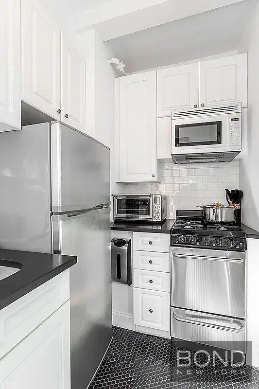 201 West 16th Street 8G Chelsea New York NY 10011