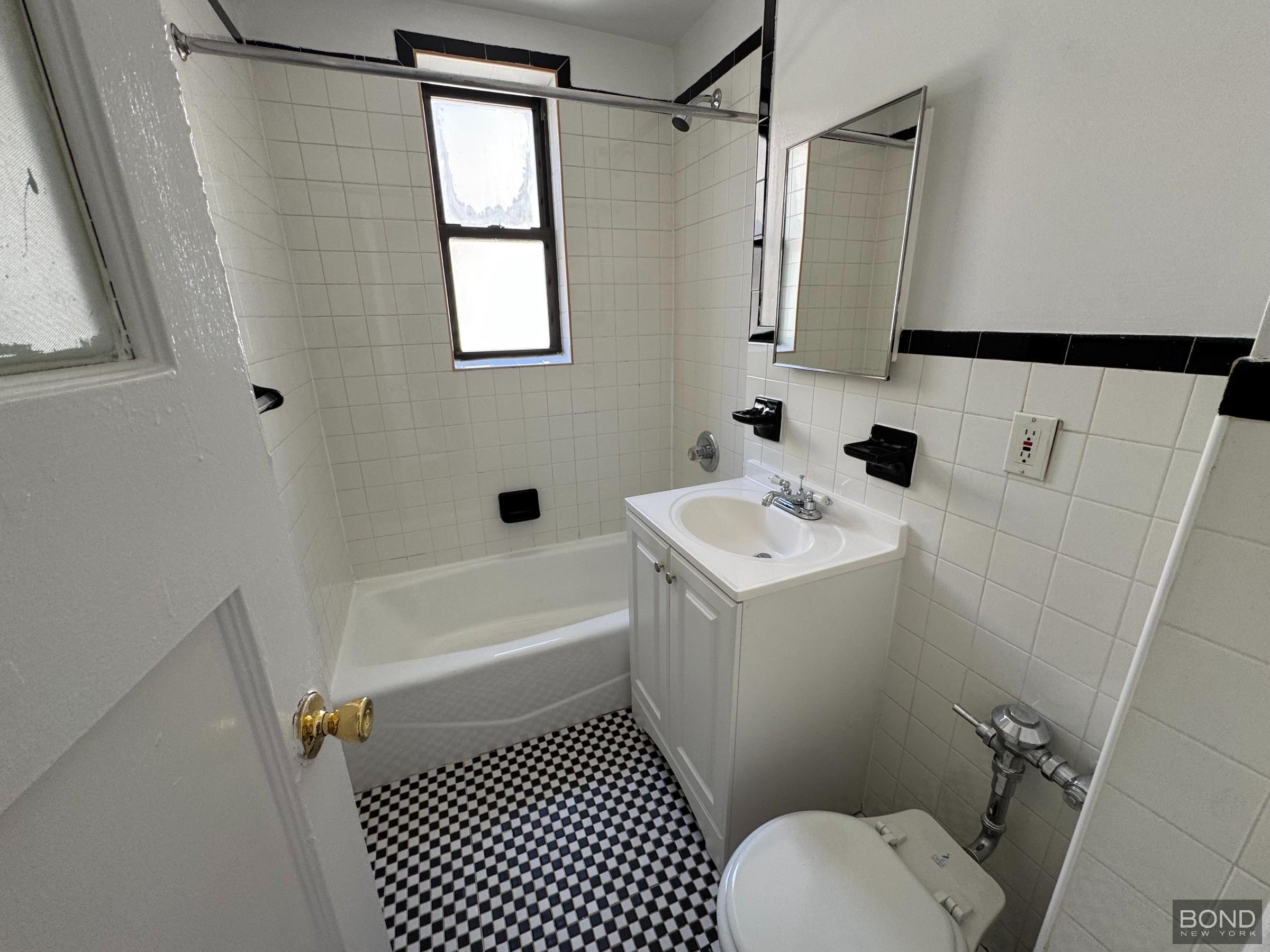 32-15 35th Street F6 Astoria Queens NY 11106