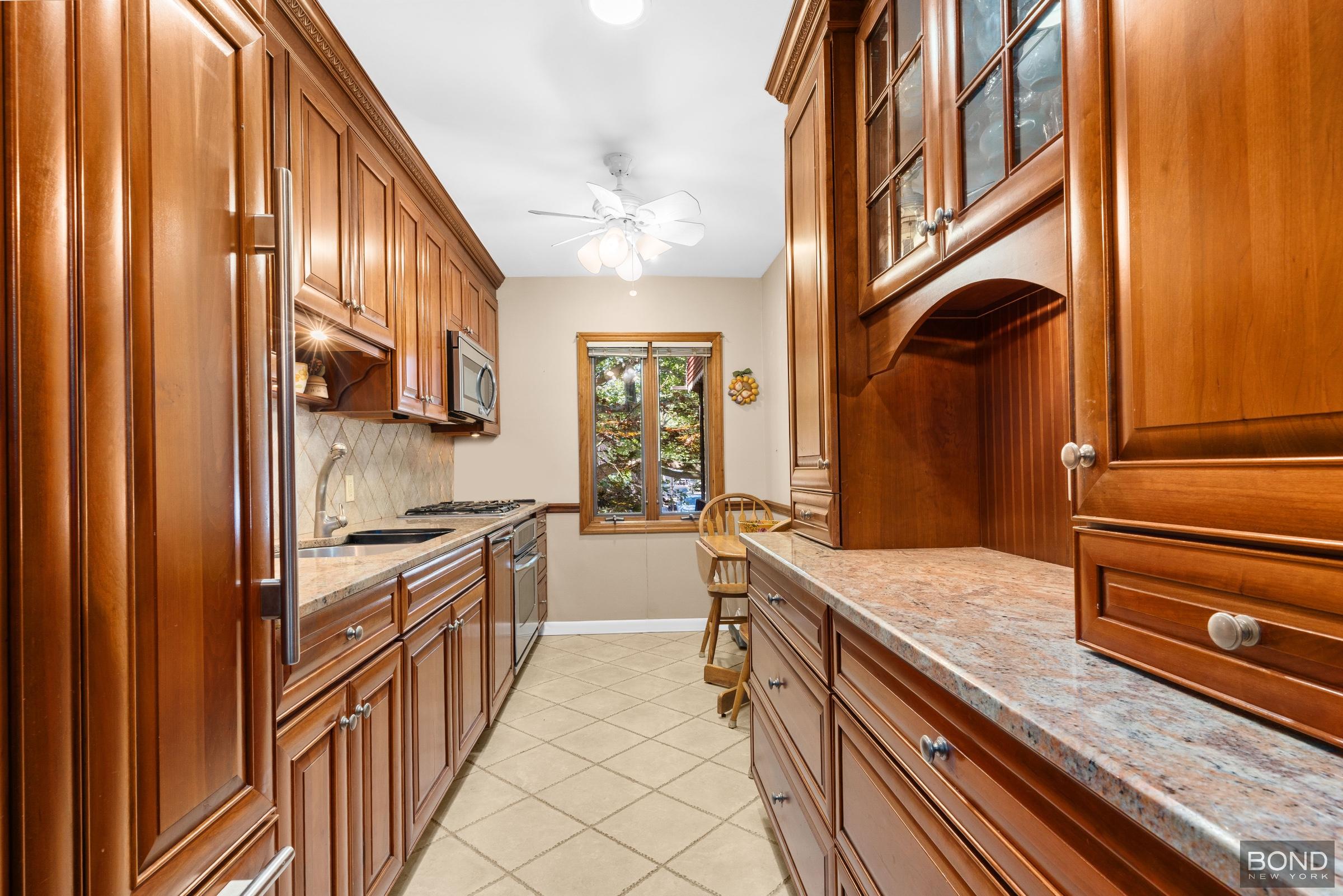 61-25 69th Place Middle Village Queens NY 11379