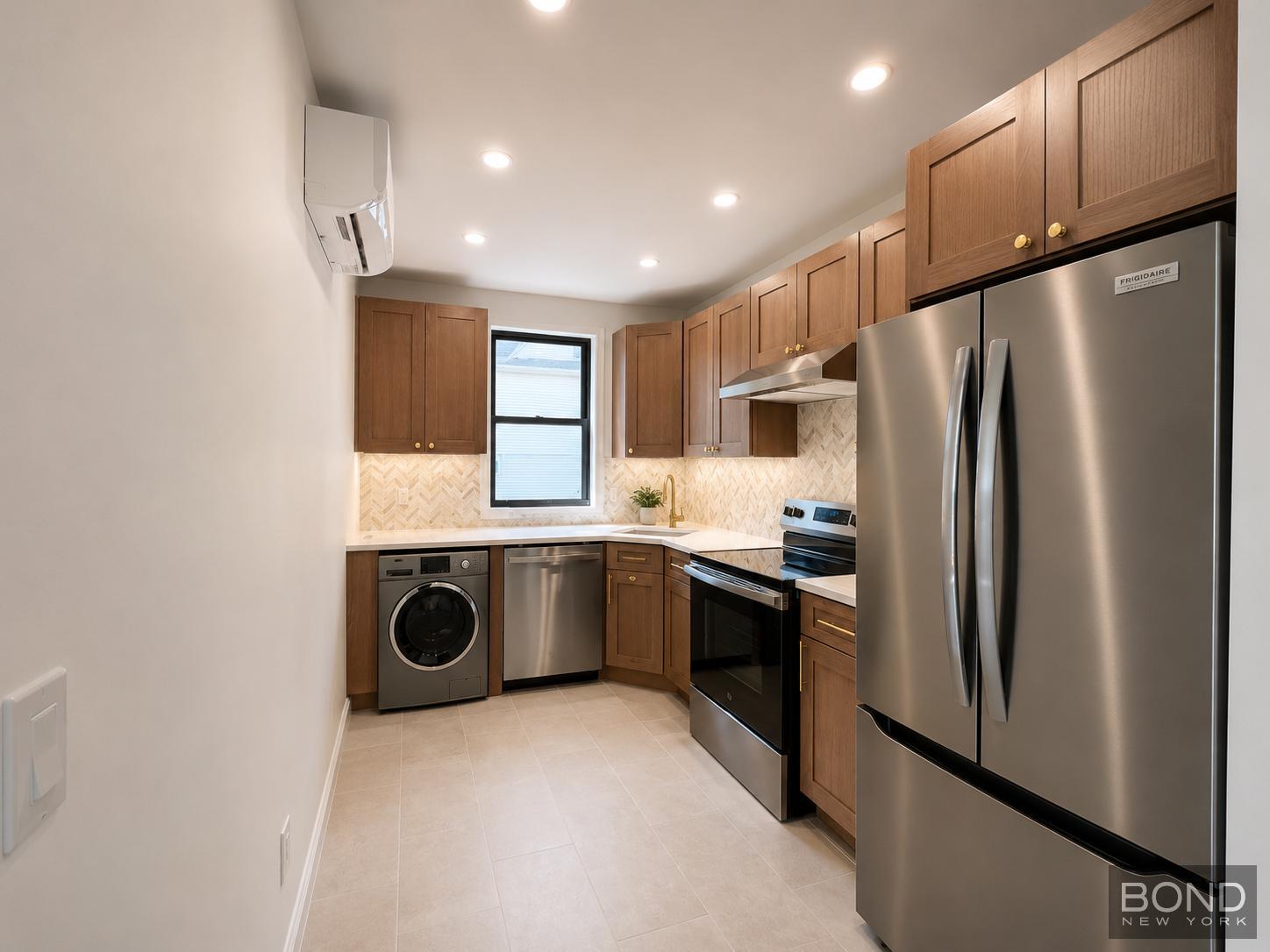 63-22 Flushing Avenue 2R Maspeth Queens NY 11378