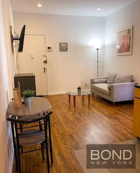 407 West 51st Street Clinton New York NY 10019