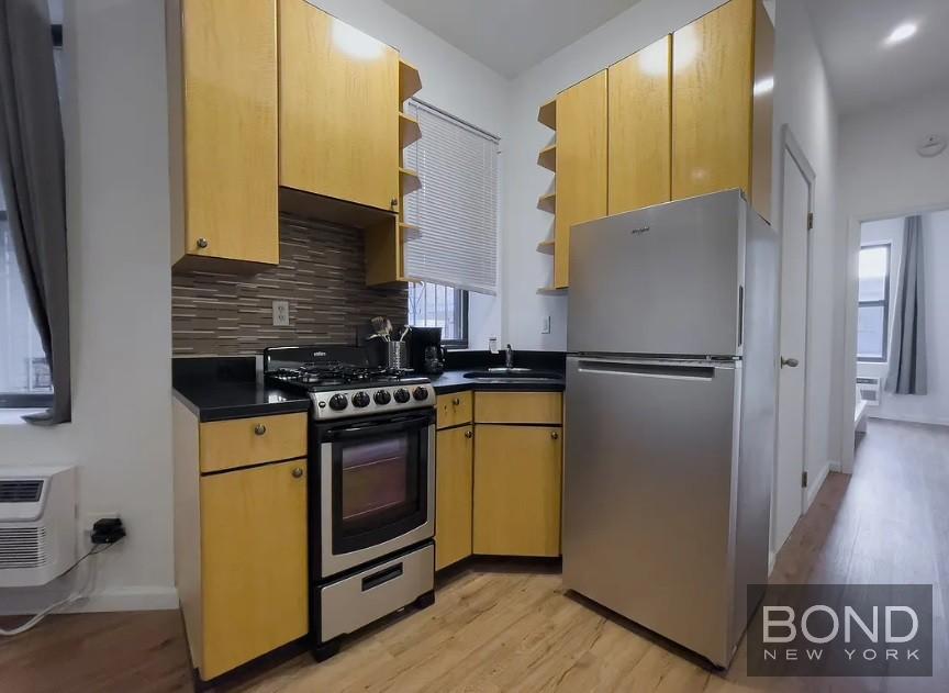 407 West 51st Street Clinton New York NY 10019
