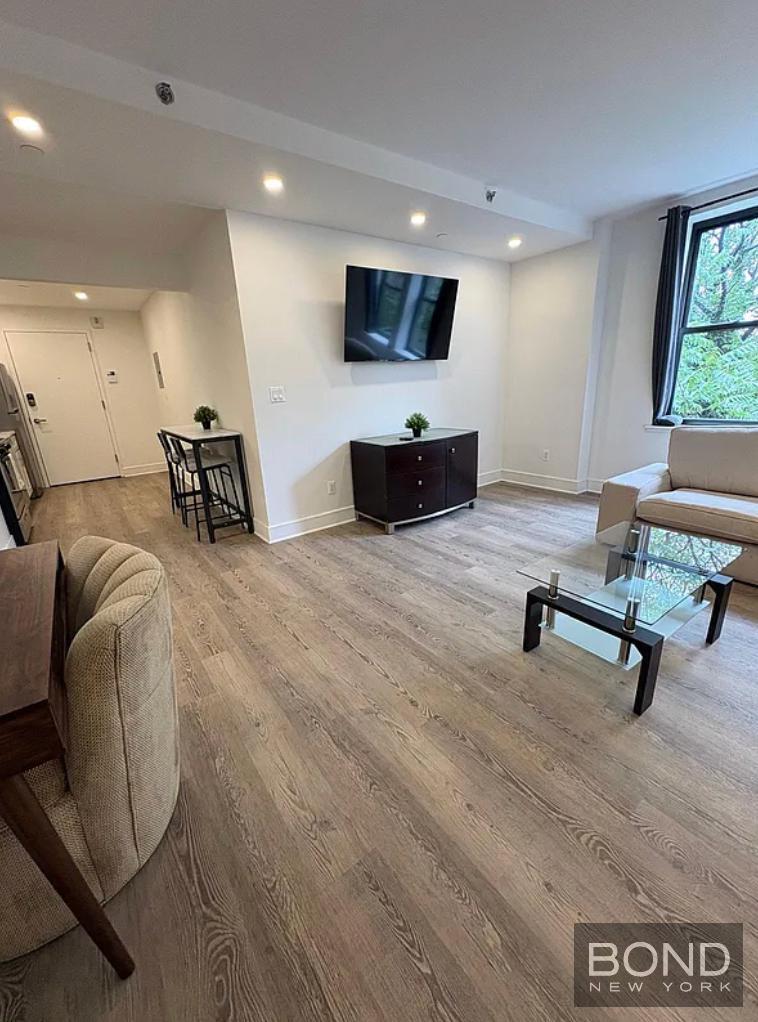 45 West 81st Street 6I Upper West Side New York NY 10024