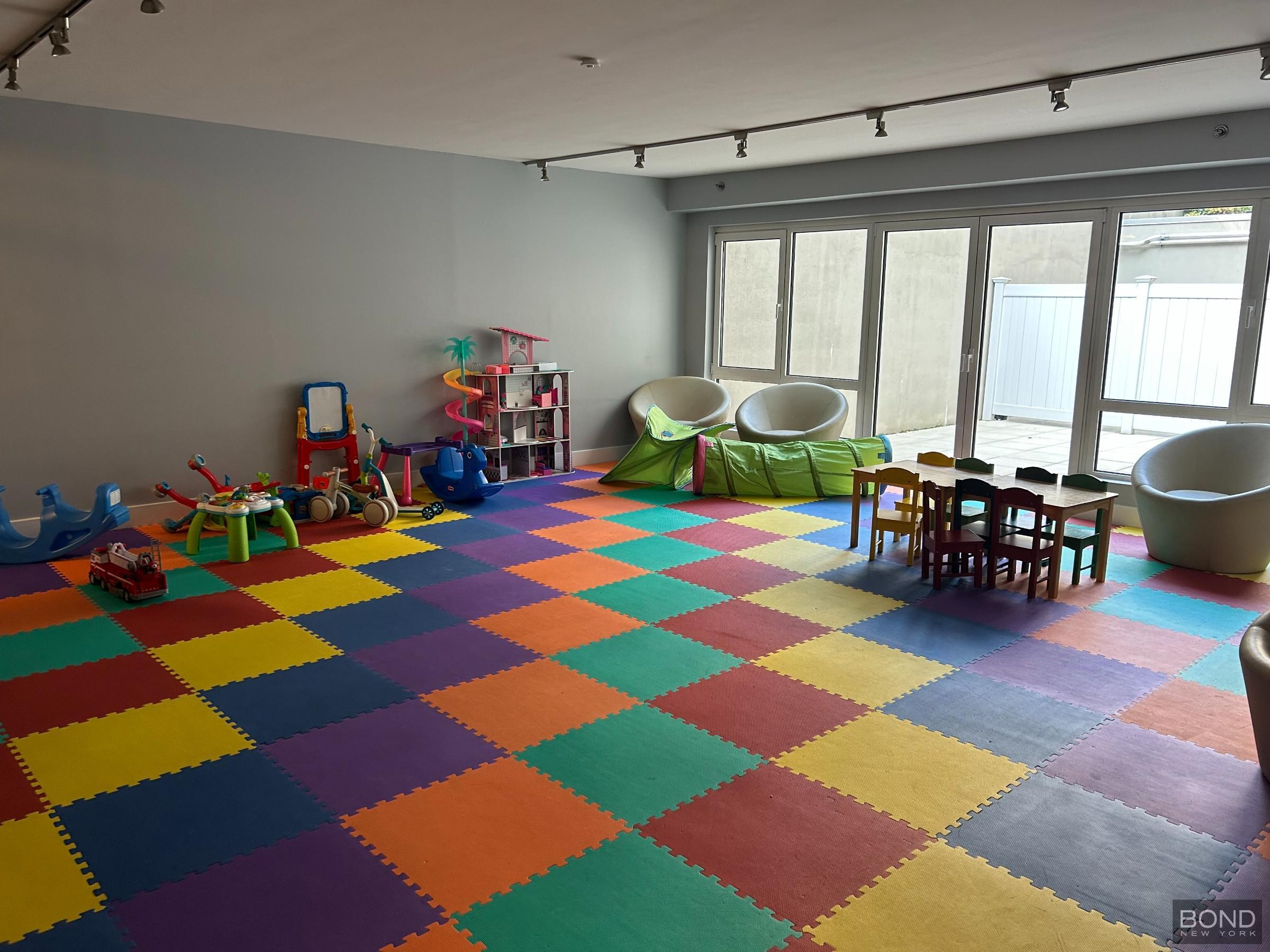 214 North 11th Street 2M Williamsburg Brooklyn NY 11211