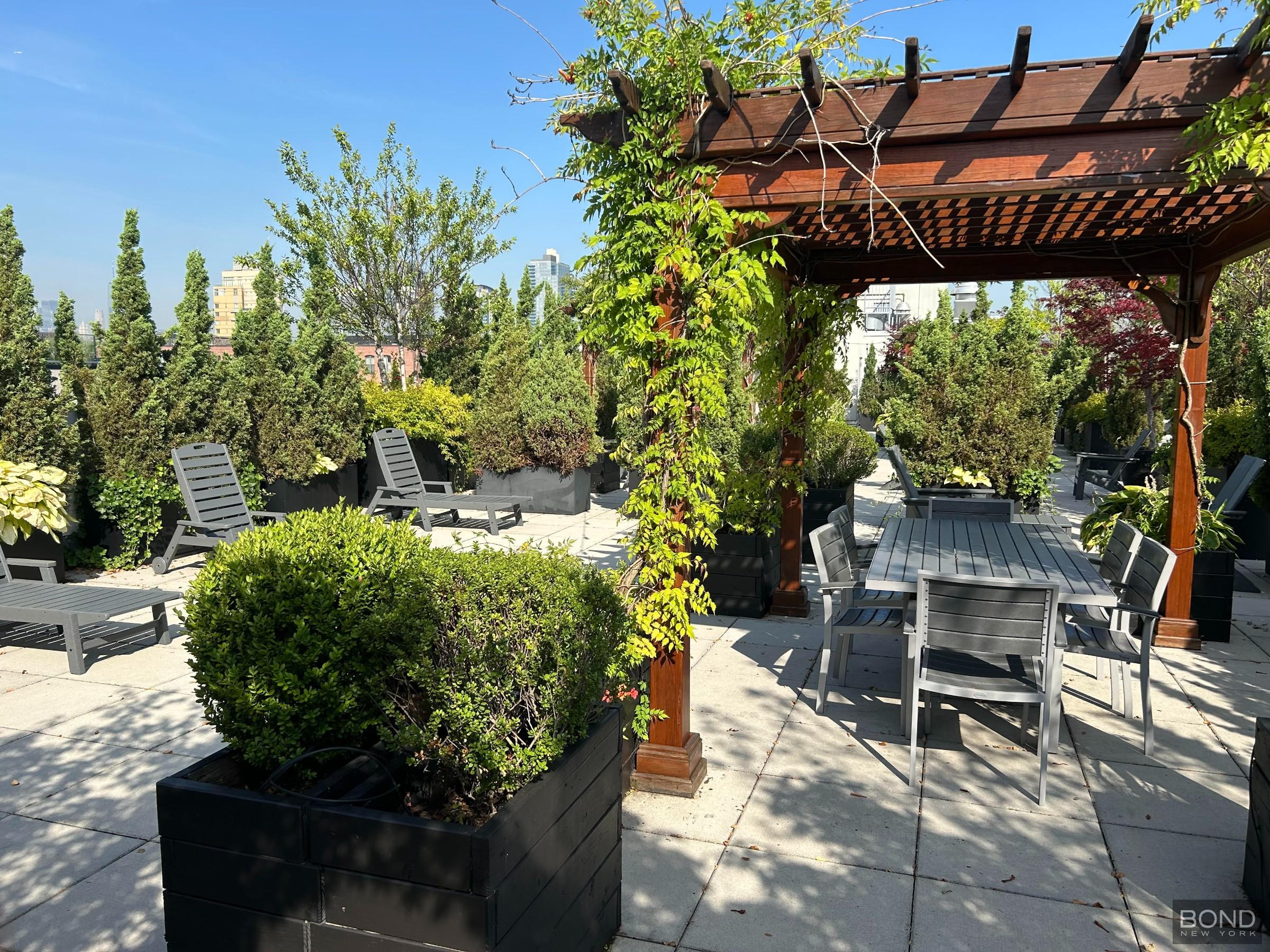 214 North 11th Street 2M Williamsburg Brooklyn NY 11211