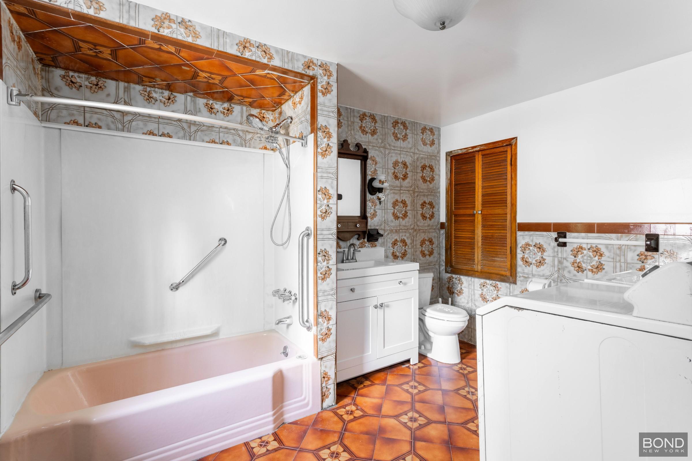 662 Metropolitan Avenue Williamsburg Brooklyn NY 11211