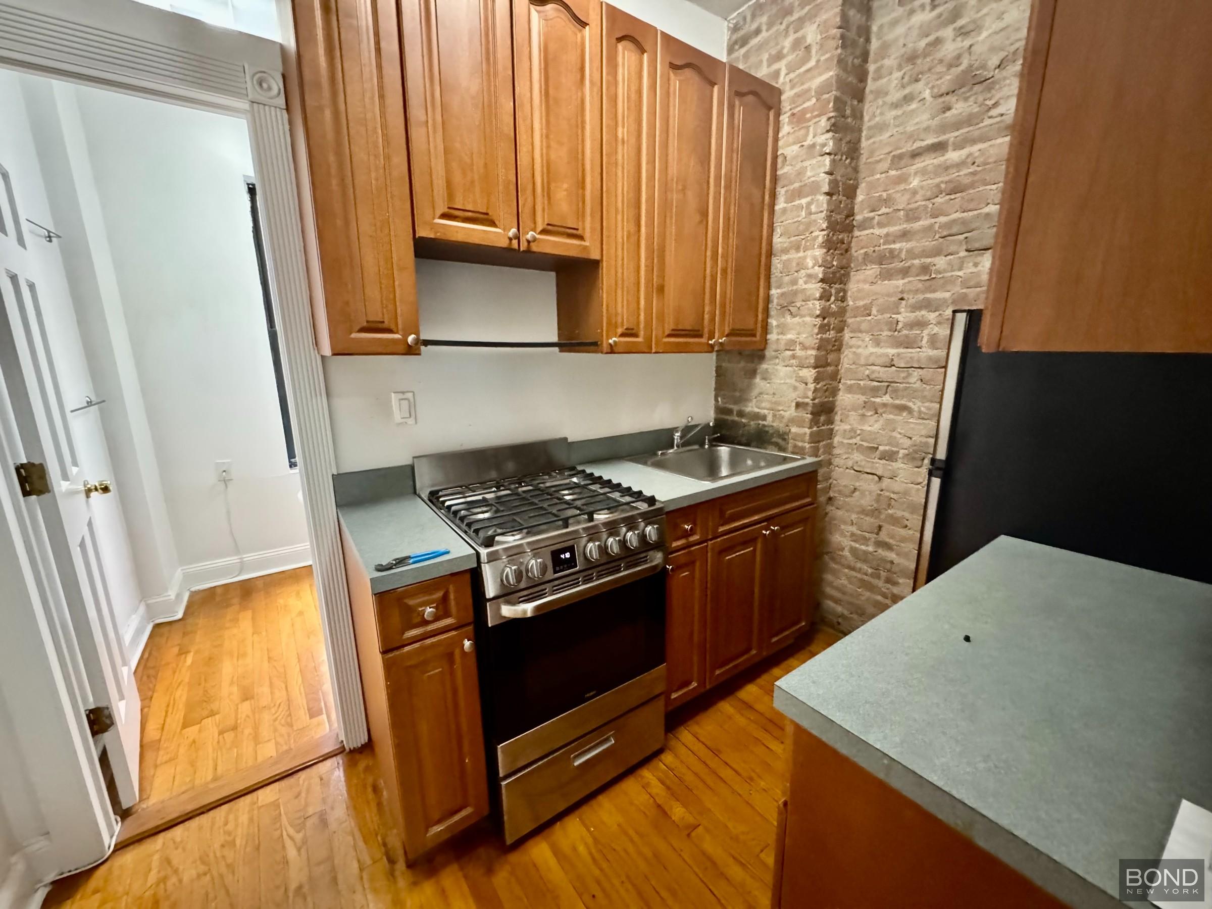 357 West 53rd Street 2E Clinton New York NY 10019