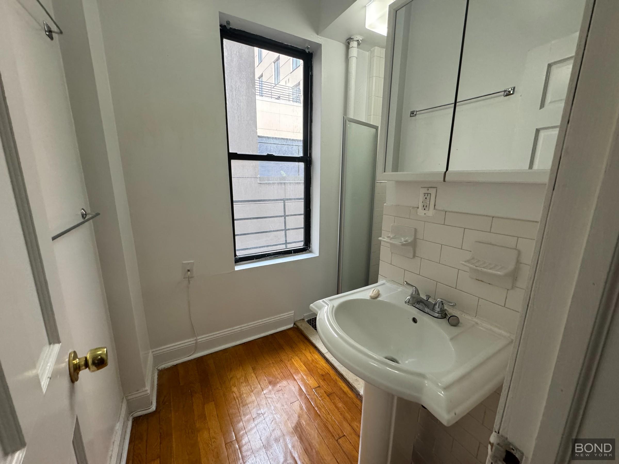 357 West 53rd Street 2E Clinton New York NY 10019