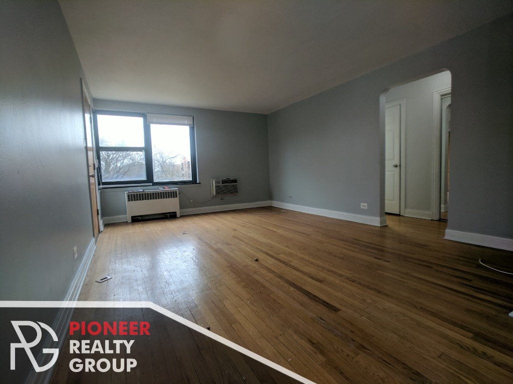 7320 N Ridge 7328 1w Chicago Il 60645