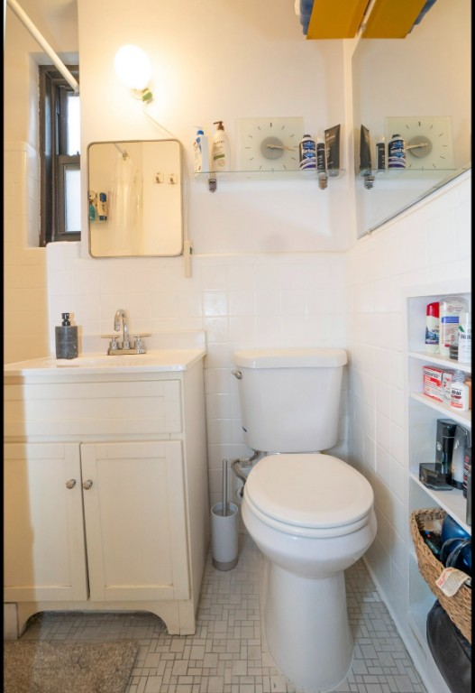 431 West 54th Street 5D Clinton New York NY 10019