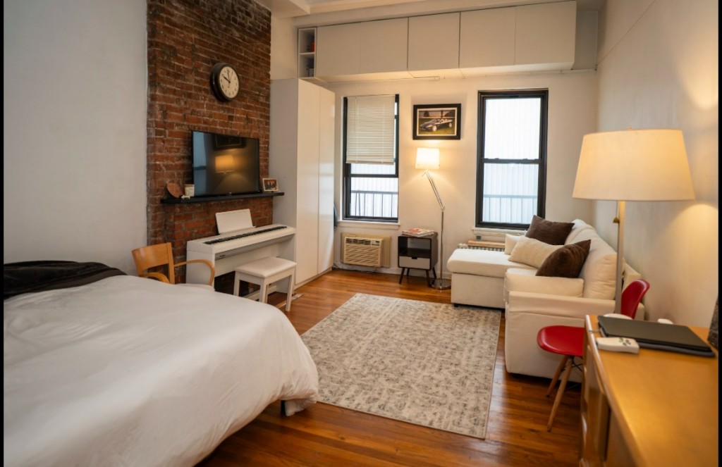 431 West 54th Street 5D Clinton New York NY 10019