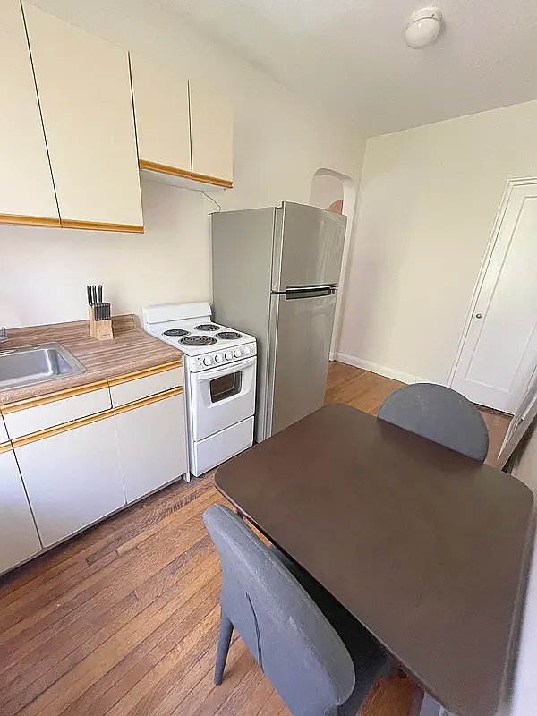 465 West 57th Street Clinton New York NY 10019