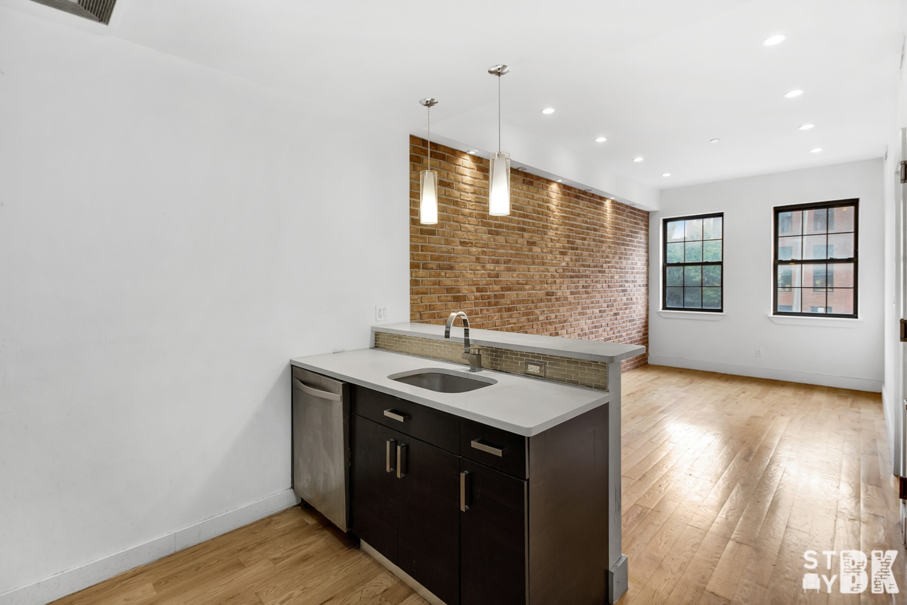 37 Lexington Avenue, Brooklyn, NY - 5,400 USD/ month